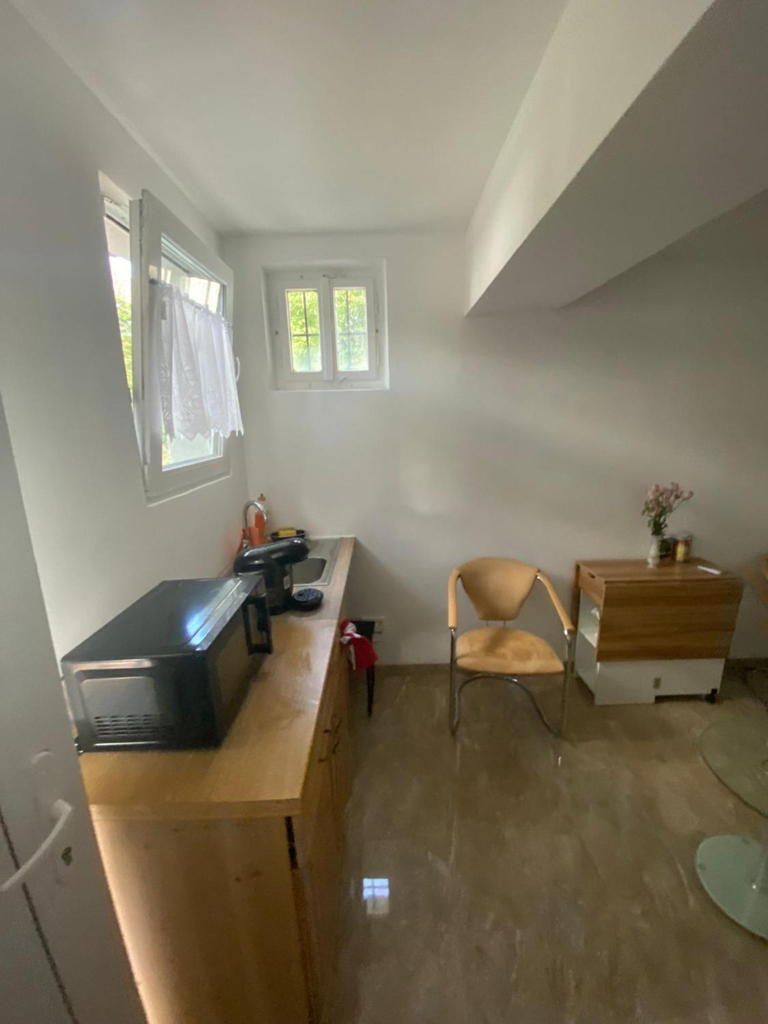 Apartment Gemuetliche Gaeste Fuer Ruhige Naechte. Zentral