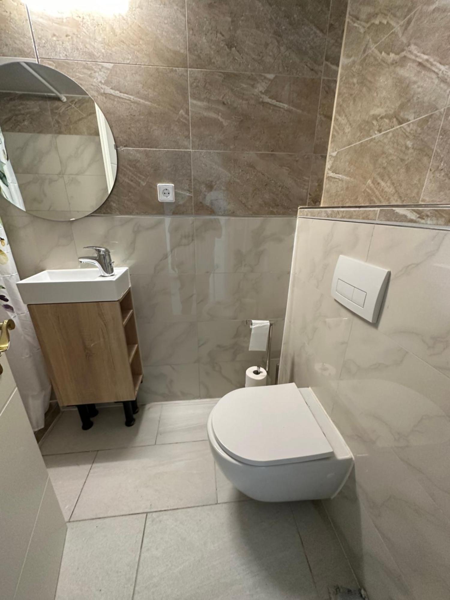 Gemuetliche Gaeste Fuer Ruhige Naechte. Zentral Apartment *